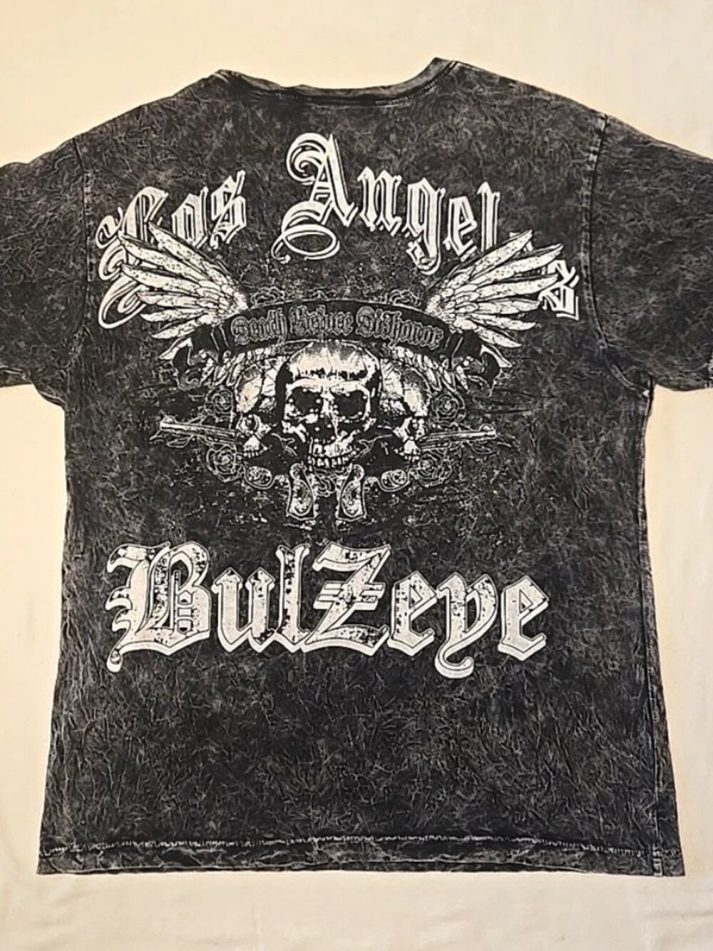 BULZEYE "Los Angeles - Death Before Dishonor" Skull w/Pistols Men's T shirt.